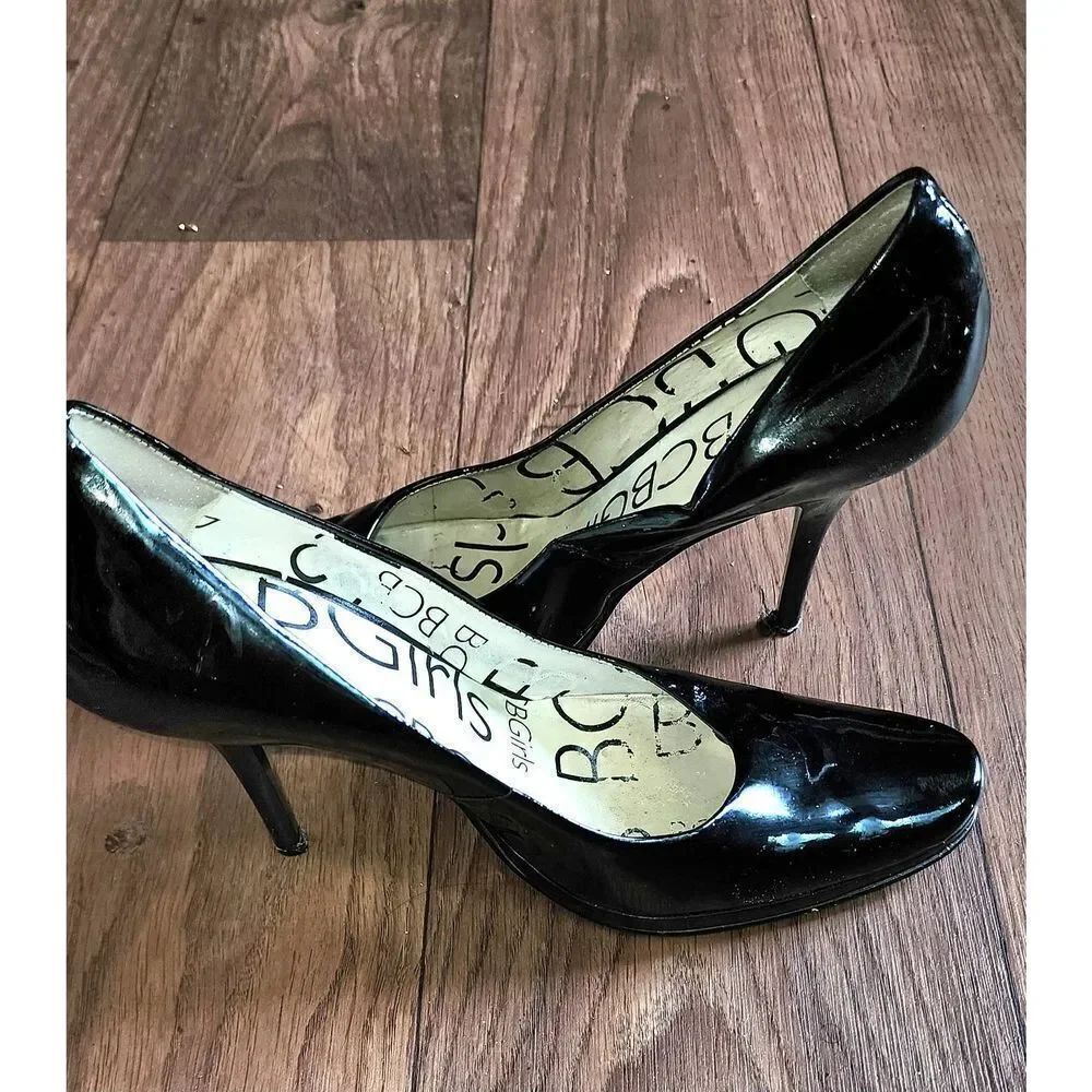 BCBG GIRLS PUMPS - Picture 2 of 4